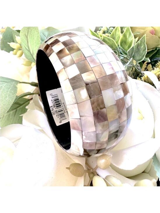 Tommy Bahama Jewelry - TOMMY BAHAMA | Sea Shell Mosaic Oversized Bangle | NWT​ $78